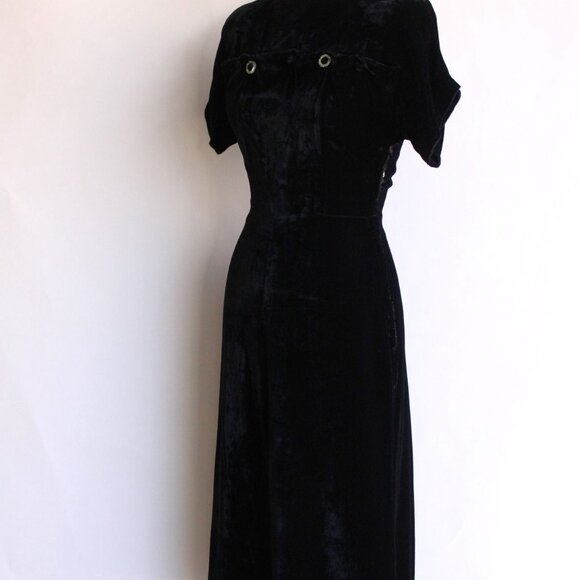 Vintage 1940s Dress, Cirilo Black Velvet Dress With Rhinestone Embellishment - Picture 7 of 12